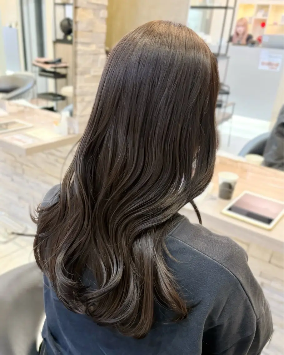 ミディアム カラー カット ヘアカラー トリートメント 透明感カラー/ くびれヘア/館岡俊平のヘアスタイル