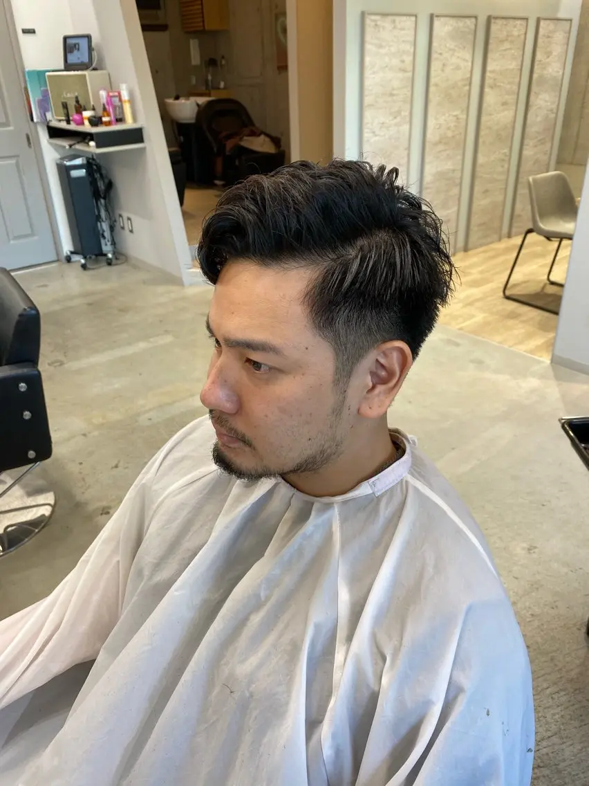 メンズ アップバング 刈り上げ 友利 翔太のヘアスタイル