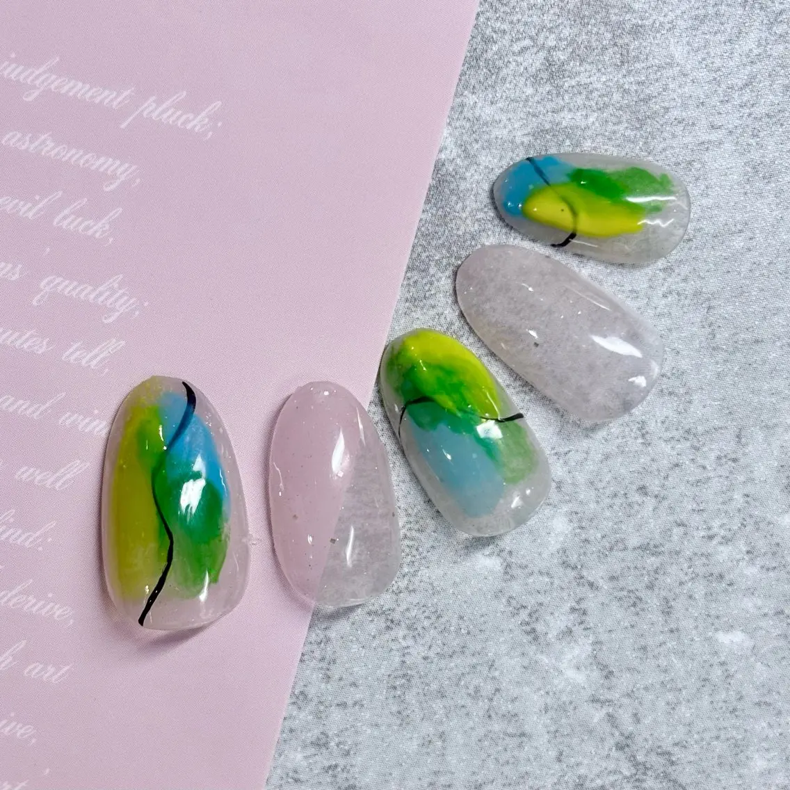 ネイル ジェルネイル オフィスネイル シンプルネイル ハンドネイル 一人ひとりに寄り添う 施術🌈IRiS🪽のネイルデザイン
