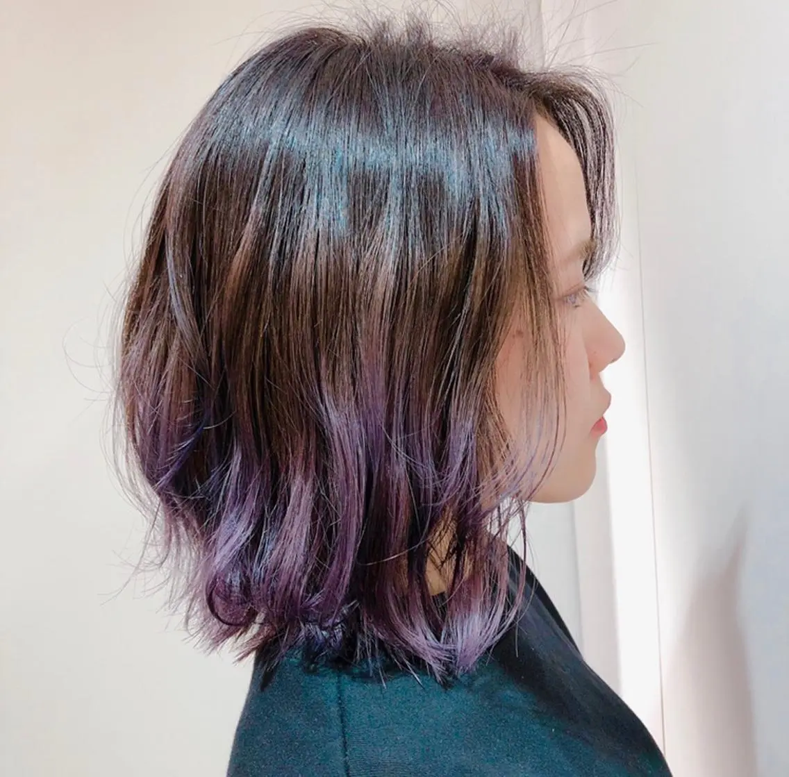 ミディアム カラー ブリーチ パープルカラー 髪質改善特化 谷口祐綺のヘアスタイル
