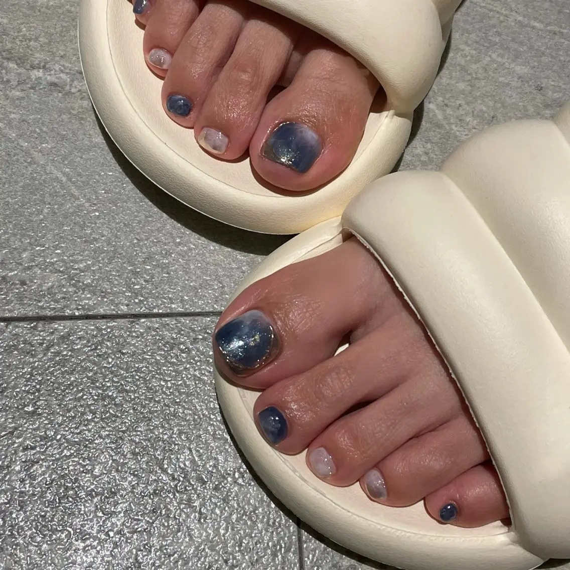 ネイル フットネイル Ami 🦥のネイルデザイン