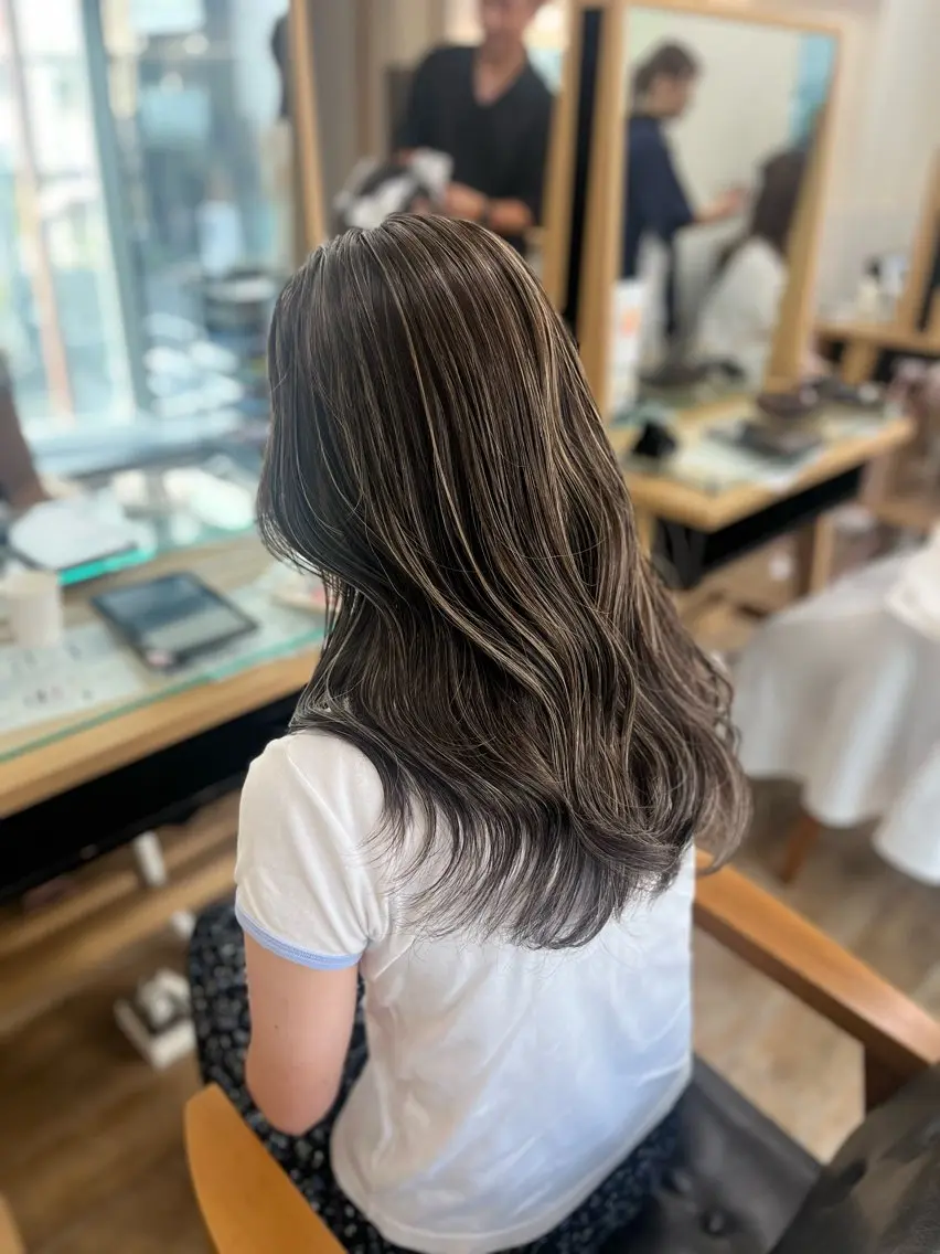 【🍯平日1名様🍯 /限定5名様4,400円❣️】ハイライト➕オンカラーモデル募集中(ケアブリーチ➕2,200円)の写真