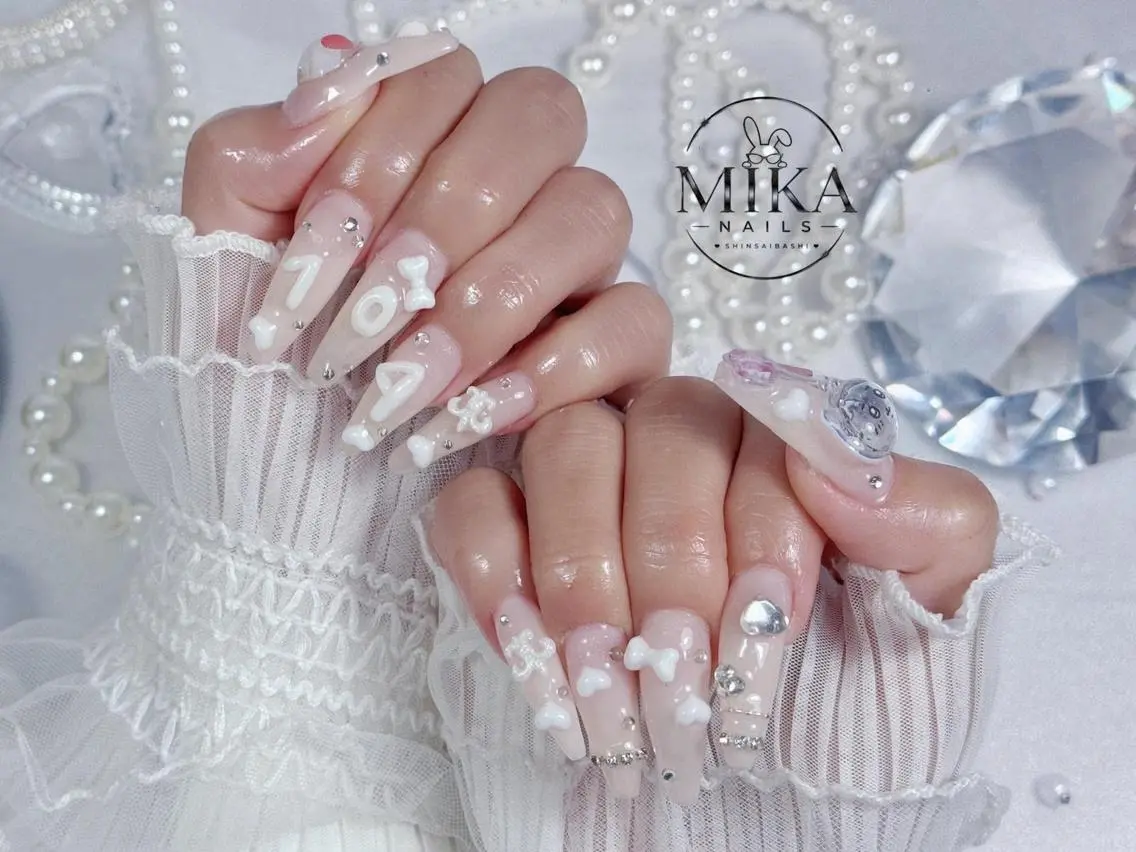 ネイル アートネイル チークネイル ドット フットネイル フレンチネイル ハンドネイル Mika Nailsのネイルデザイン
