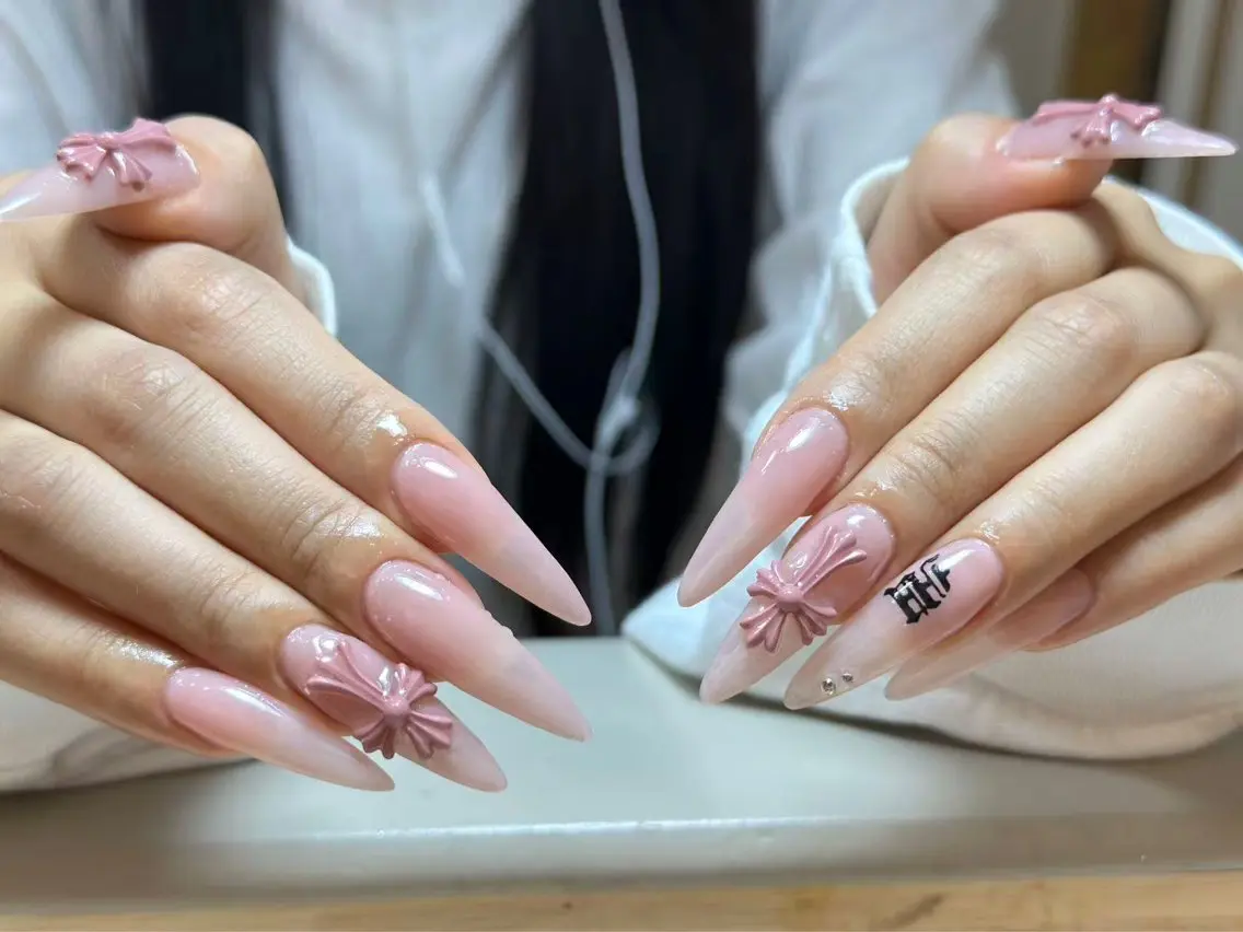 ネイル ハンドネイル Venus nail チップ長さだし専門店のネイルデザイン