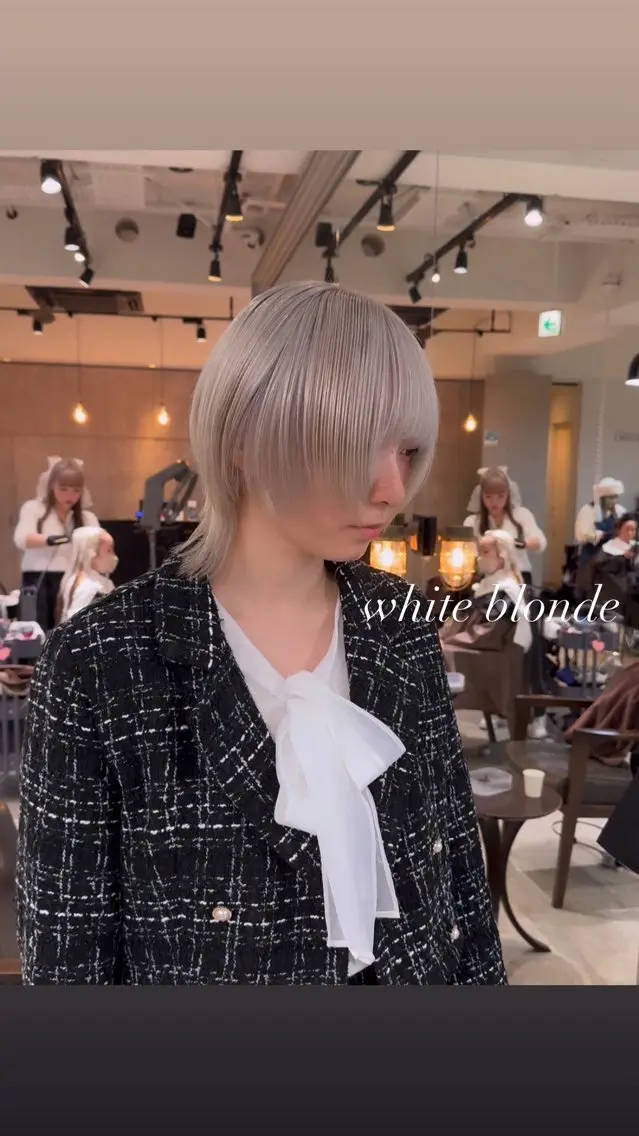 ショート カラー カット ヘアカラー トリートメント ヘアセット 💜ハイトーン💛 マジカルかいちゃんのヘアスタイル
