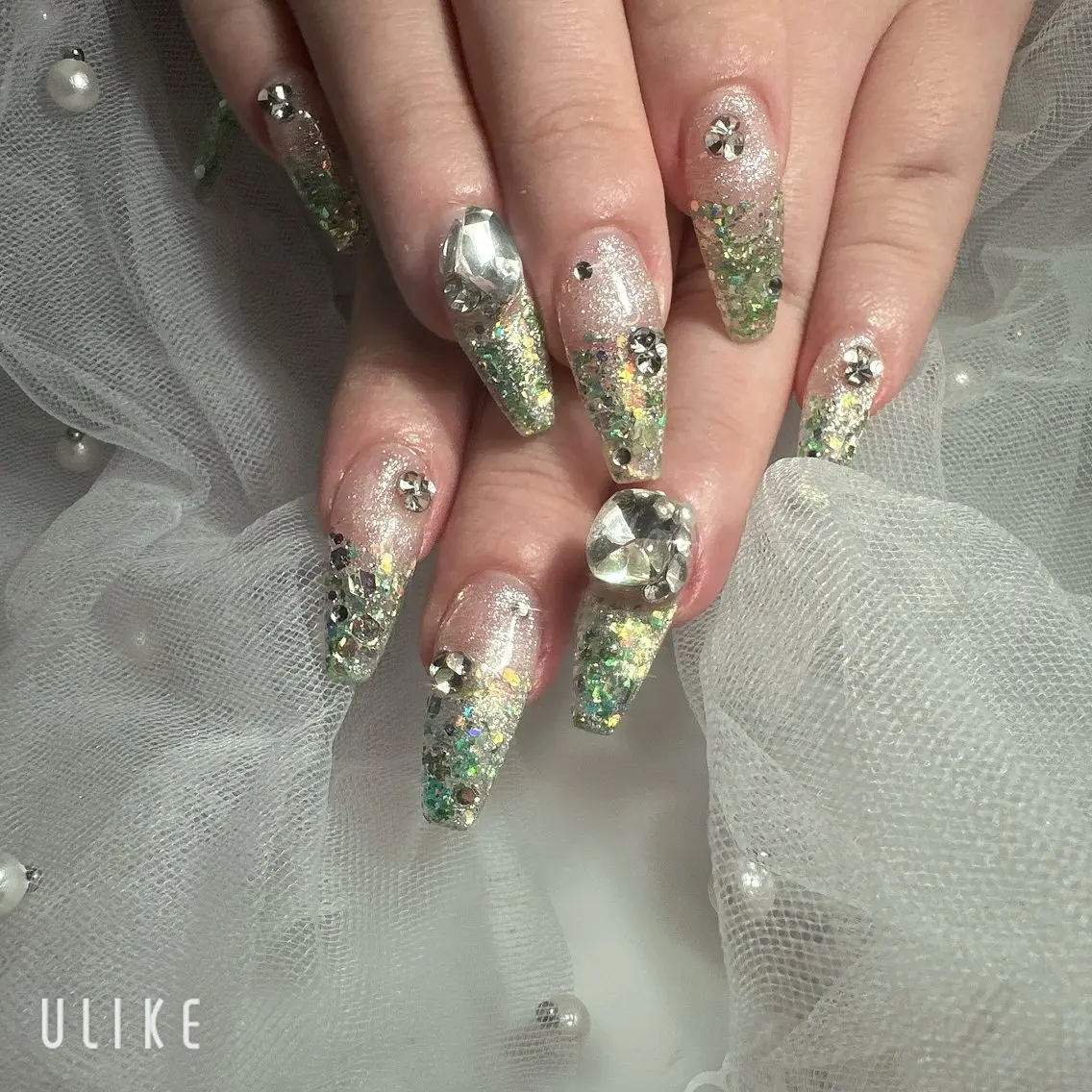 ネイル ロングネイル Queen nailのネイルデザイン