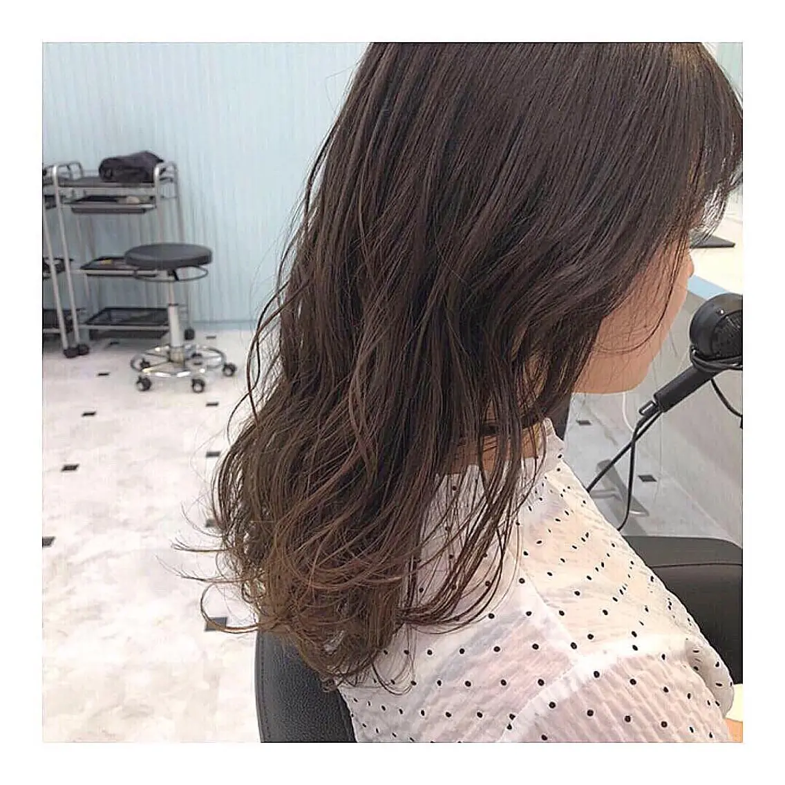 ミディアム カラー グラデーションカラー グレージュ ハイライトカラー ハイライト レイヤーボブ/ボブ 仲川和人のヘアスタイル