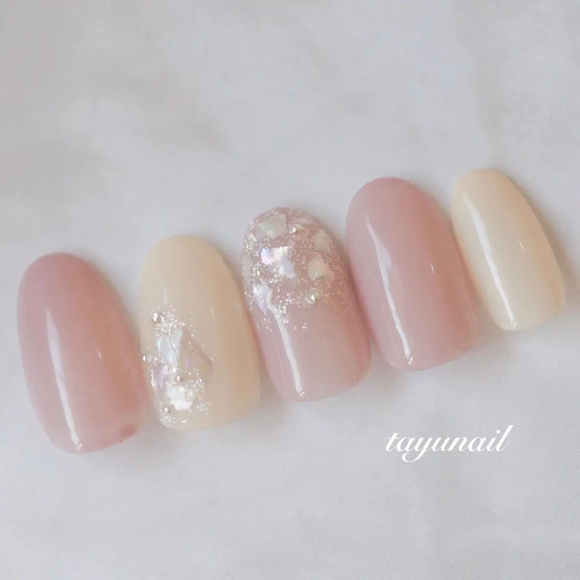 ネイル アートネイル ブルー ジェルネイル ニュアンスネイル ワンカラーネイル ハンドネイル ネイルサロン 【たゆnail】のネイルデザイン