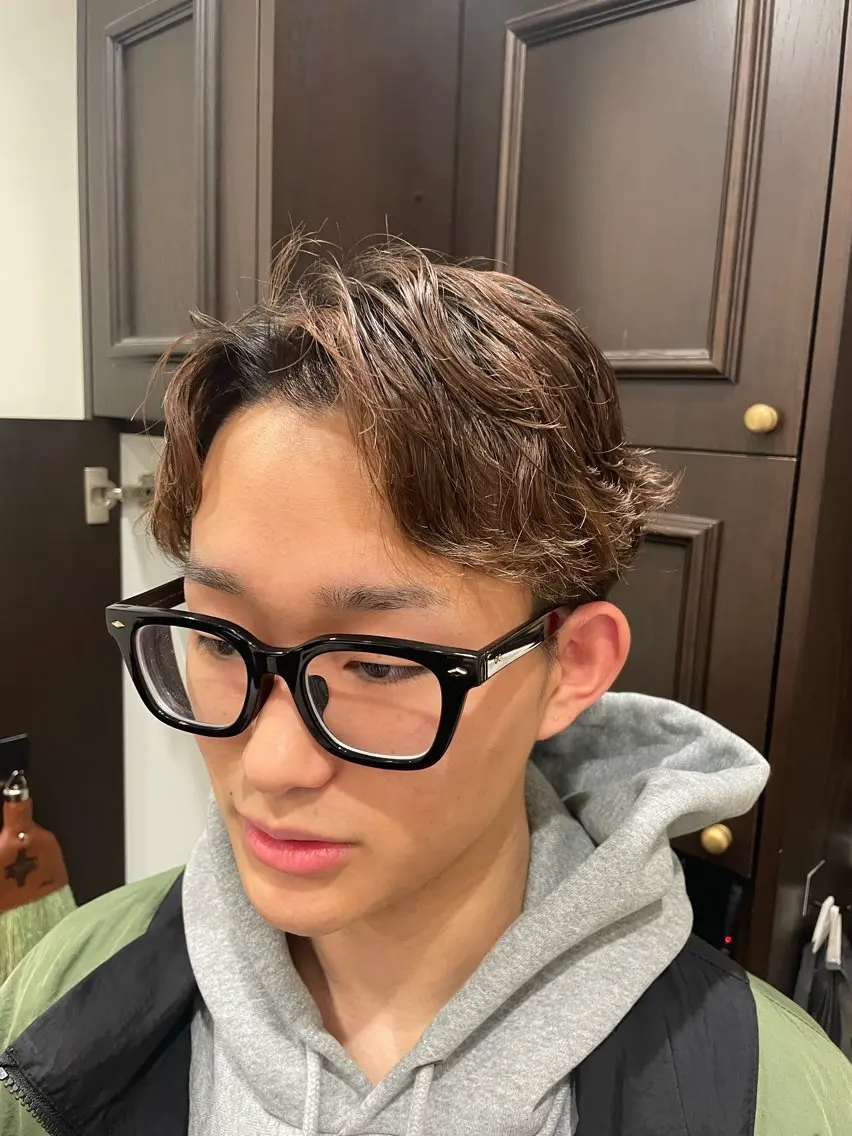 ミディアム パーマ メンズ ミディアムパーマ メンズパーマ ニュアンスパーマ 藤井 響のヘアスタイル