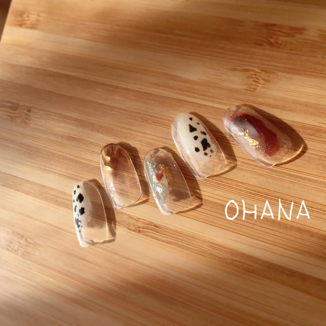 ネイル ミラーネイル ニュアンスネイル ショートネイル 冬ネイル nailroom OHANA🌴のネイルデザイン