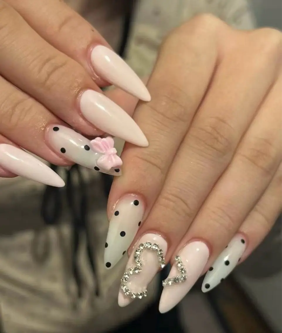ネイル Yuna NAILSのネイルデザイン