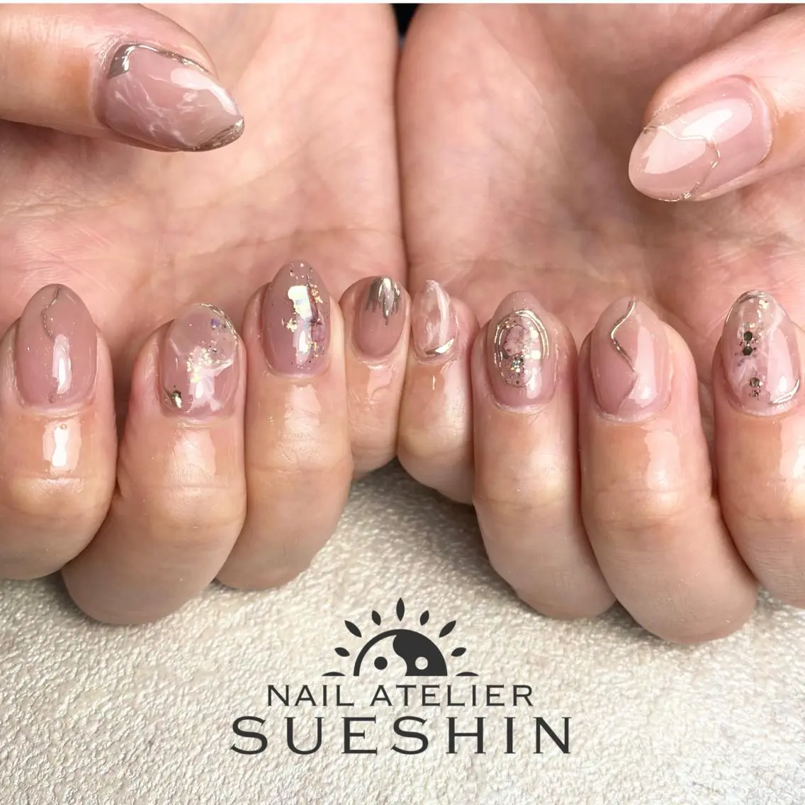 ミディアム S ueshinのネイルデザイン
