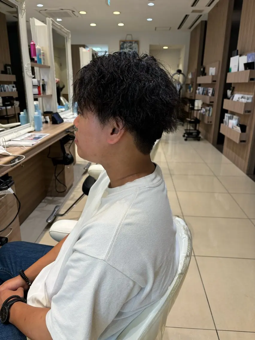 パーマ メンズ まとまる艶髪艶カラー 🤍内田さわか🎀のヘアスタイル