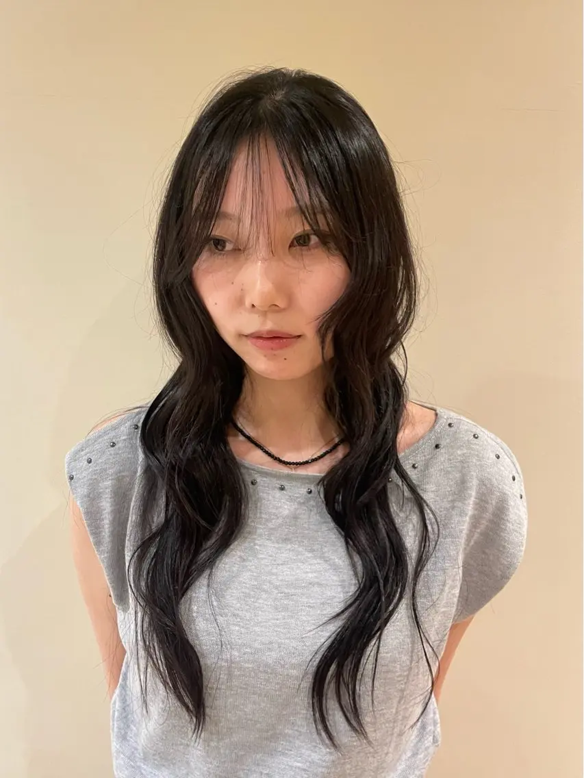 カラー 菰口 美優のヘアスタイル