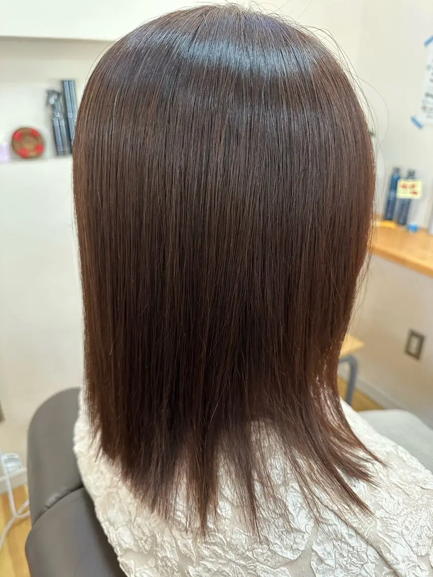 セミロング 縮毛矯正 ショート・ボブ矯正 レディースお顔剃りのヘアスタイル