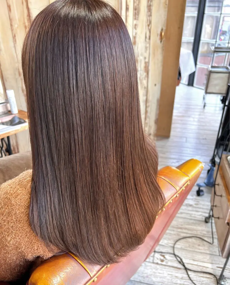 ロング カラー ベージュカラー 大塚 実優のヘアスタイル