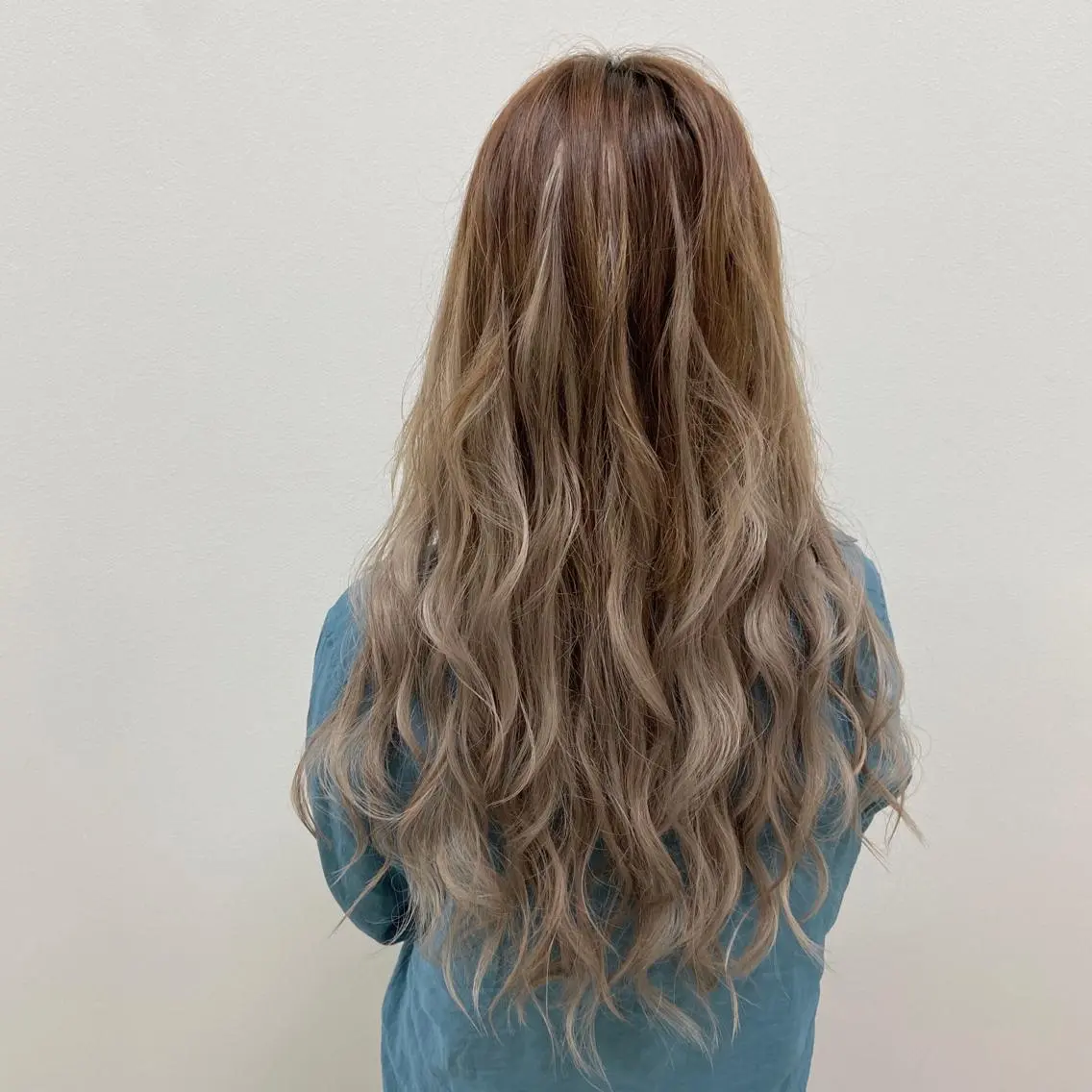 ミディアム エクステ 髪質改善 カラー専門店のヘアスタイル