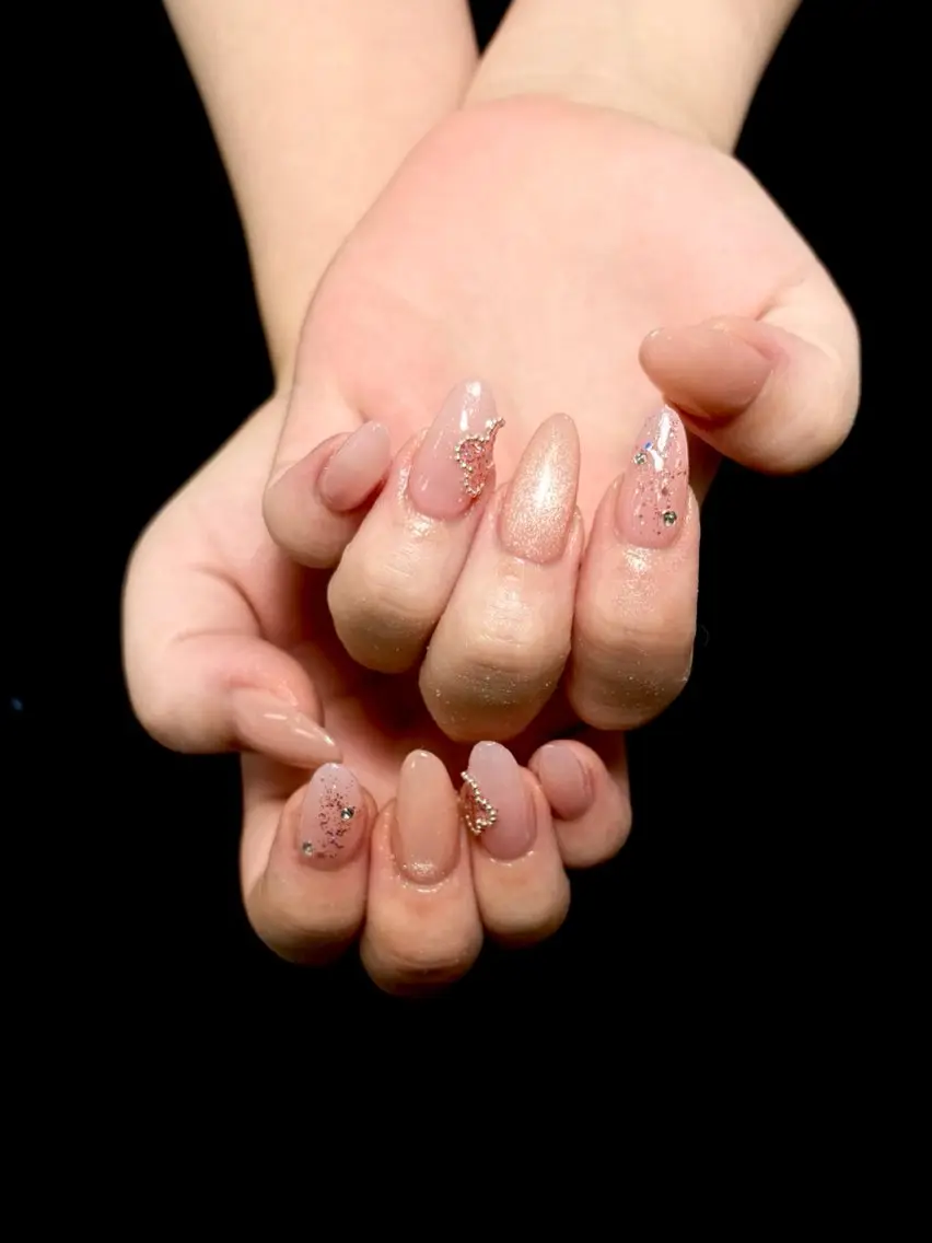 ネイル ハンドネイル ongles chicのネイルデザイン