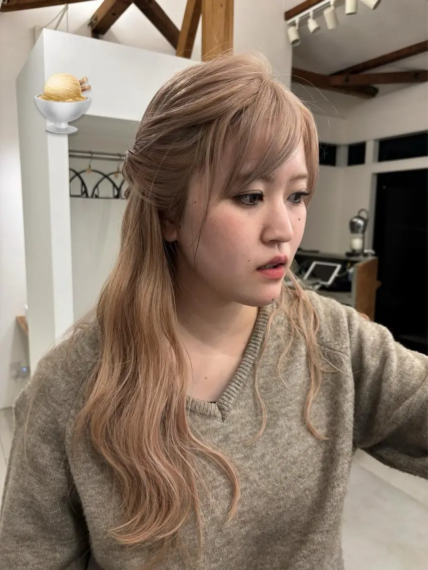 ロング カラー 髙木 藍紗のヘアスタイル