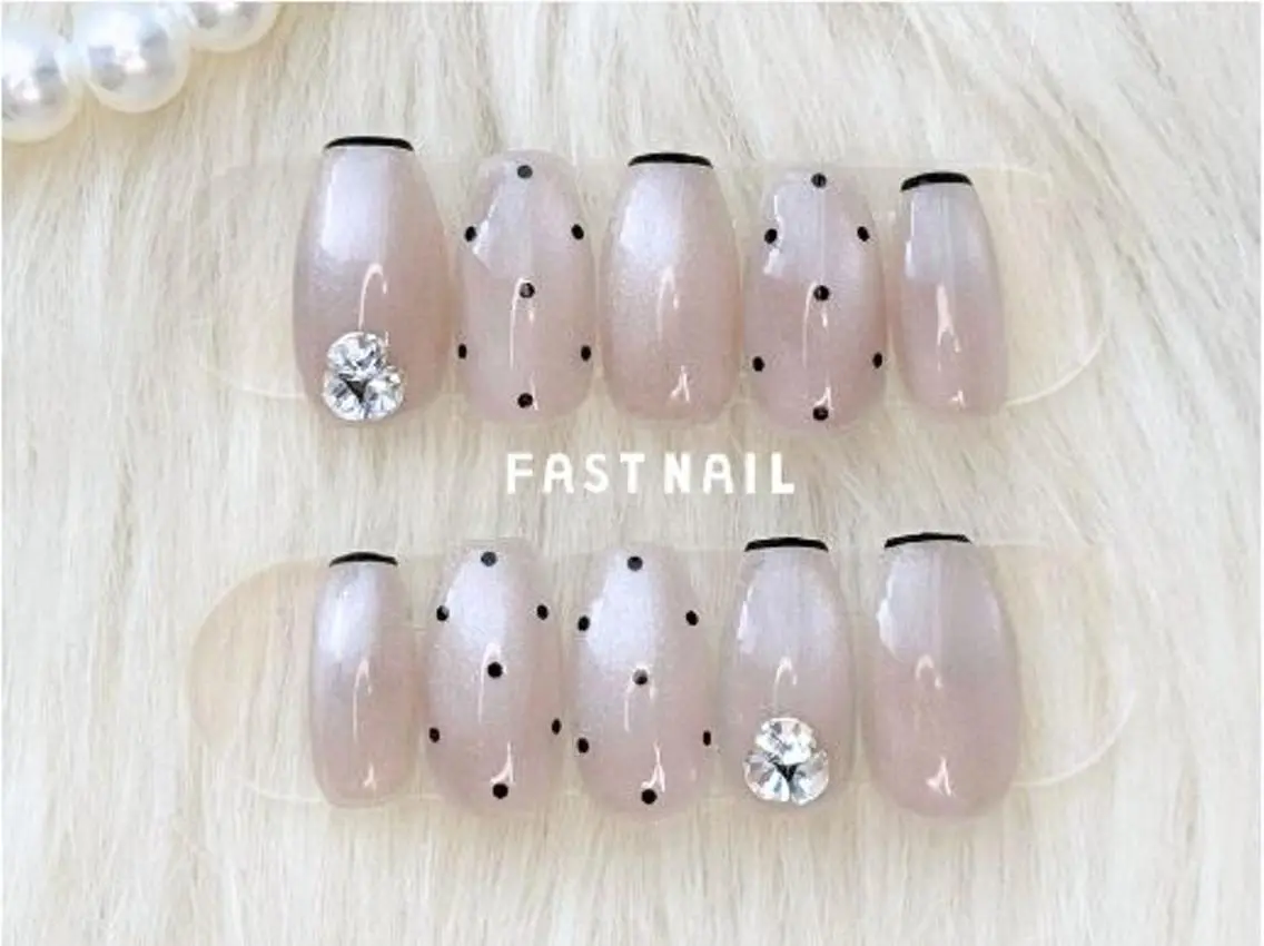 ネイル ドット フレンチネイル 春ネイル ストーンネイル FASTNAIL 立川店のネイルデザイン