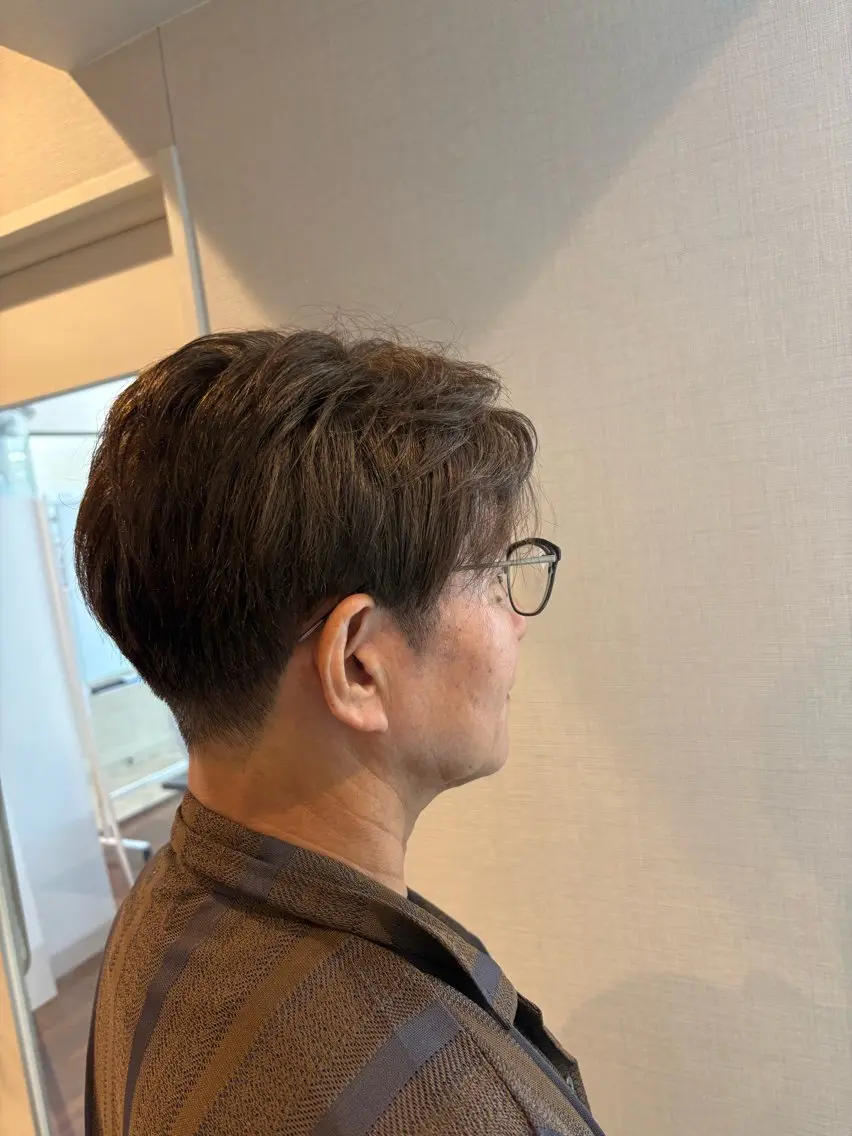メンズ ゆるふわレイヤー カット manonのヘアスタイル