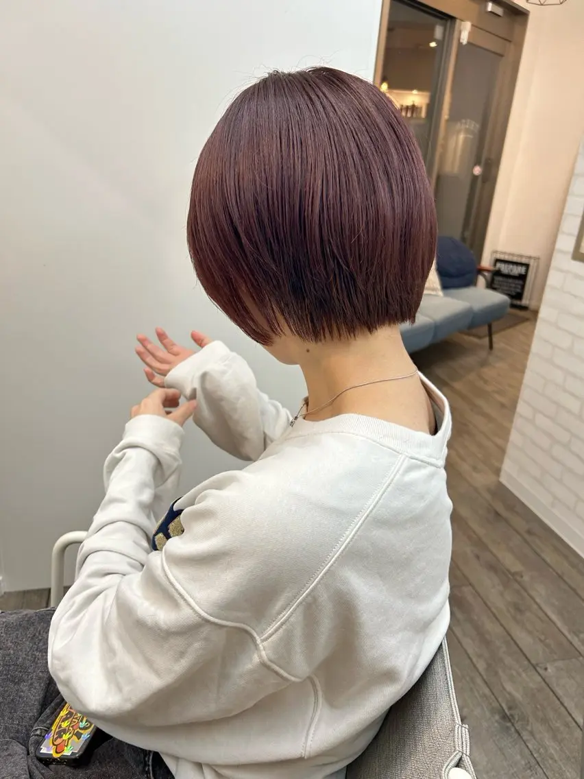 【✨10時〜18時✨】ボブカットorボブレイヤーカット+トリートメント+アイロンセットの写真