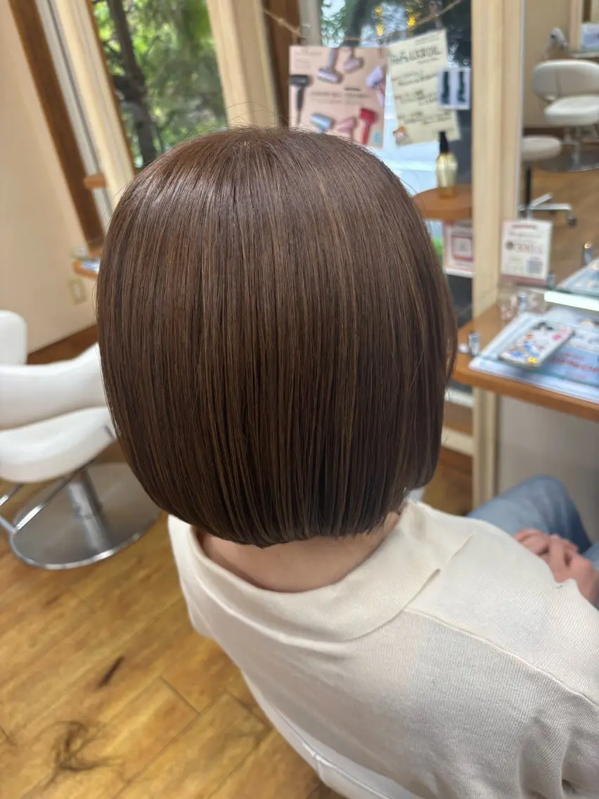 ミディアム カラー ハイライトカラー ハイライト カット ヘアカラー トリートメント Sagedoue ユイのヘアスタイル