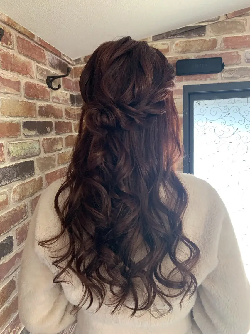 ヘアアレンジ ハーフアップ a moのマツエク・マツパデザイン