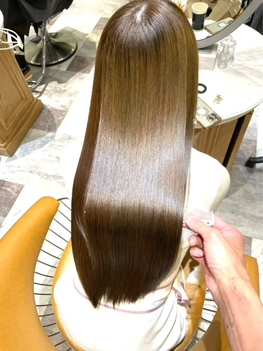 セミロング カラー カット ヘアカラー 縮毛矯正 木屋元一/縮毛矯正 /前髪/レイヤーのヘアスタイル