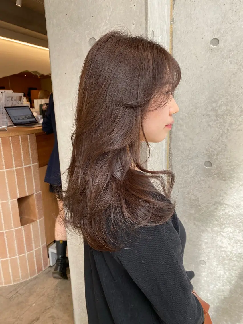 ロング カラー カット ヘアカラー トリートメント Saki/レイヤー/ 柔色カラー/顔まわりのヘアスタイル