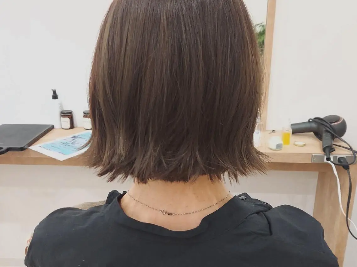 ミディアム ボブ 外ハネヘア 大橋 弘一のヘアスタイル