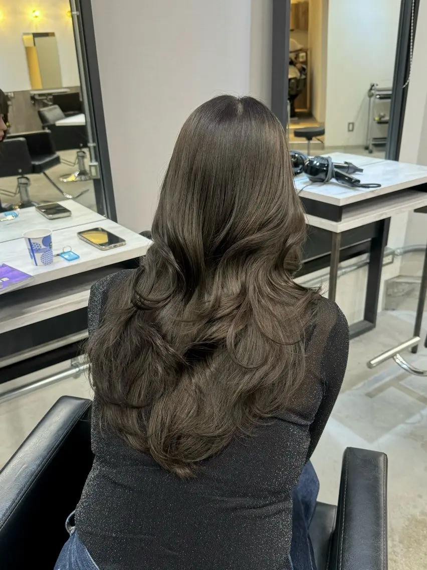 ロング カラー カット ヘアカラー 韓国ヘア🇰🇷 YUKINAのヘアスタイル