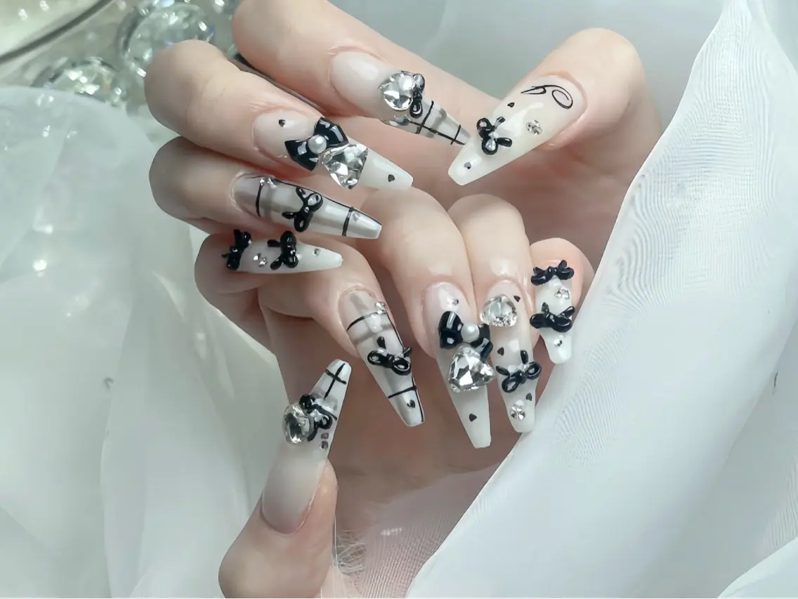 ネイル アニマル柄 べっ甲ネイル ブルー ボルドー ブラウン ハンドネイル Rin Nail 新大久保店のネイルデザイン