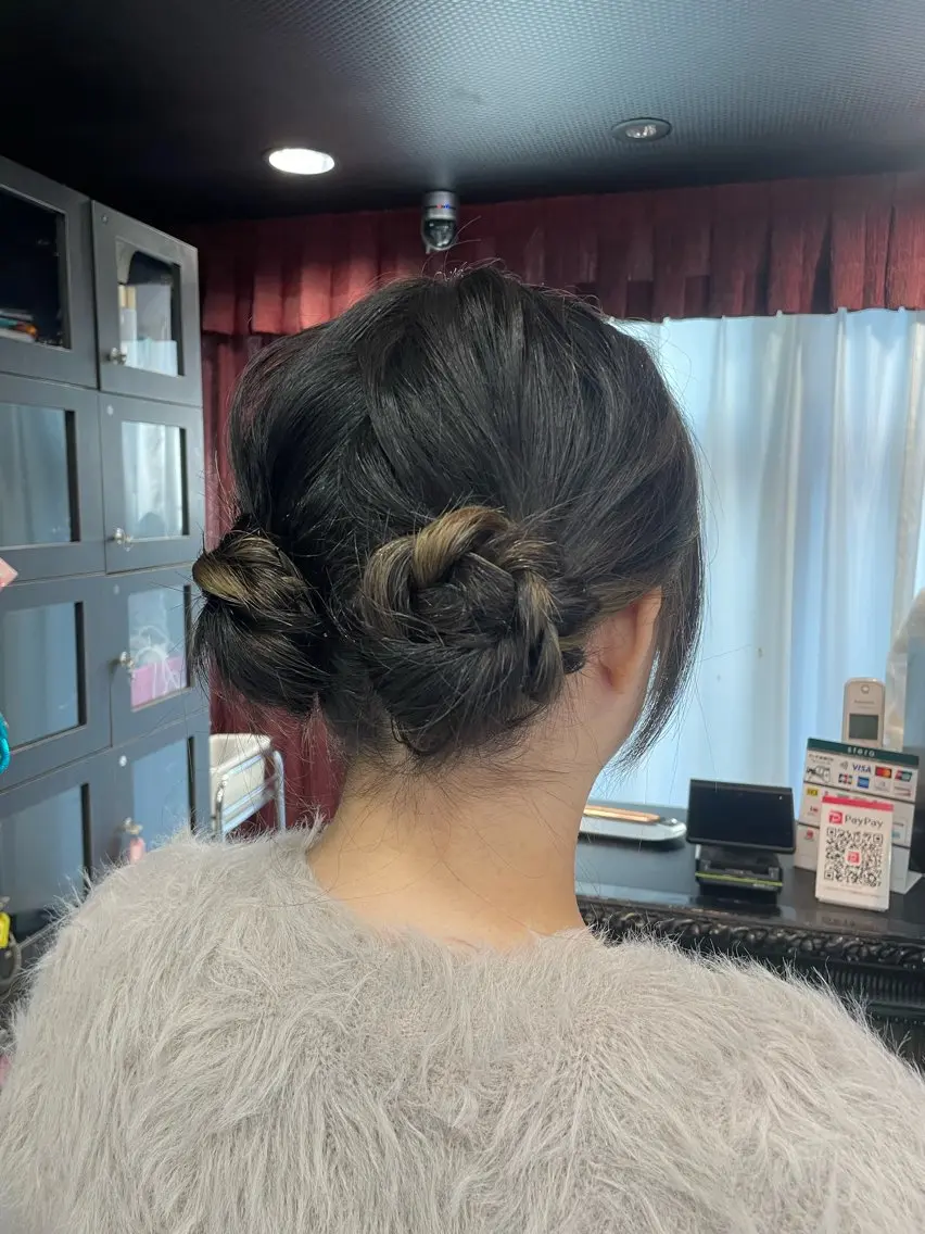 ミディアム お団子ヘア ウルフカット 量産ヘアセット/ ヘアメAyakaのヘアスタイル