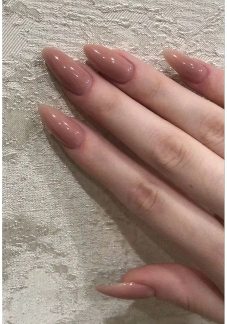 自爪+ワンカラー、ラメ ¥4900→¥2900の写真