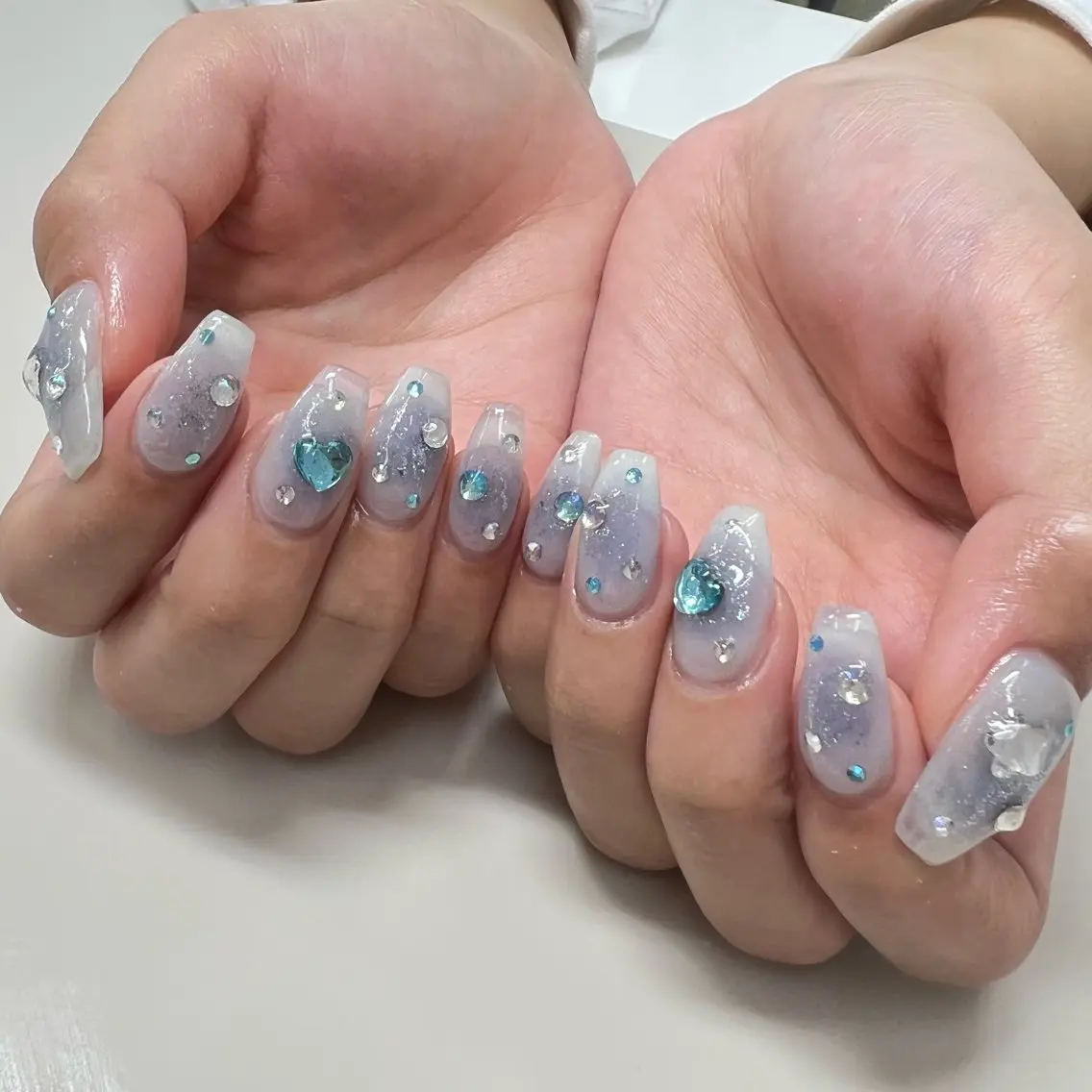 ネイル チークネイル Lumiereva nail salonのネイルデザイン