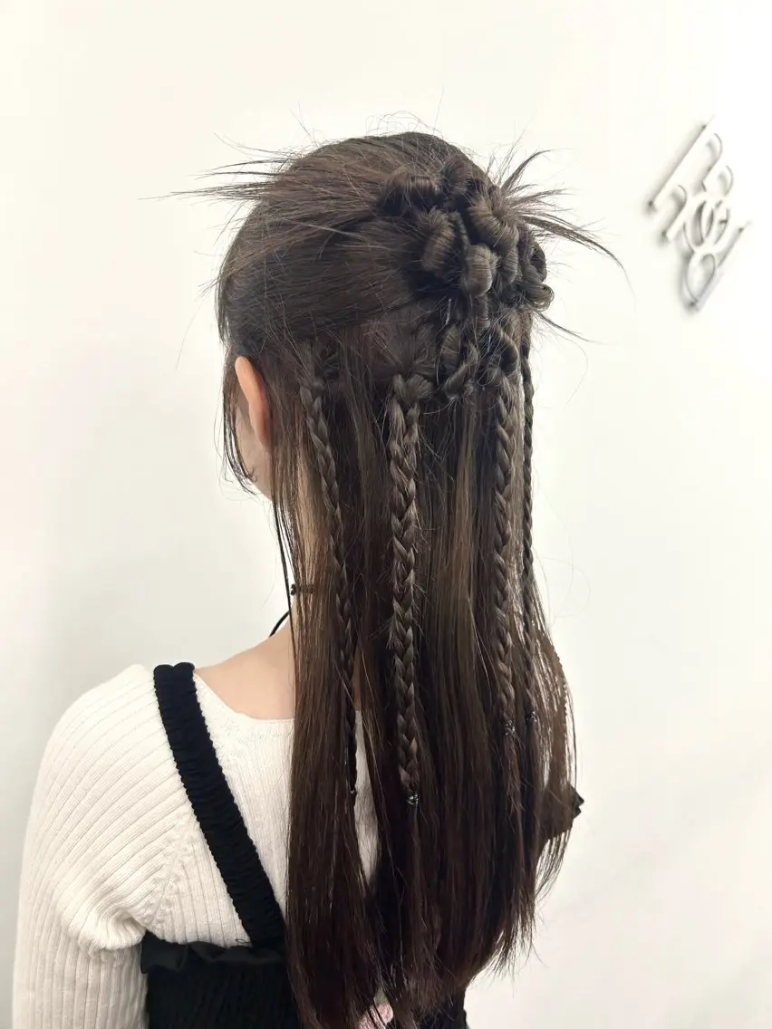 【 2027年予約開始✨️ 】卒業式ヘアセット✧︎*。の写真