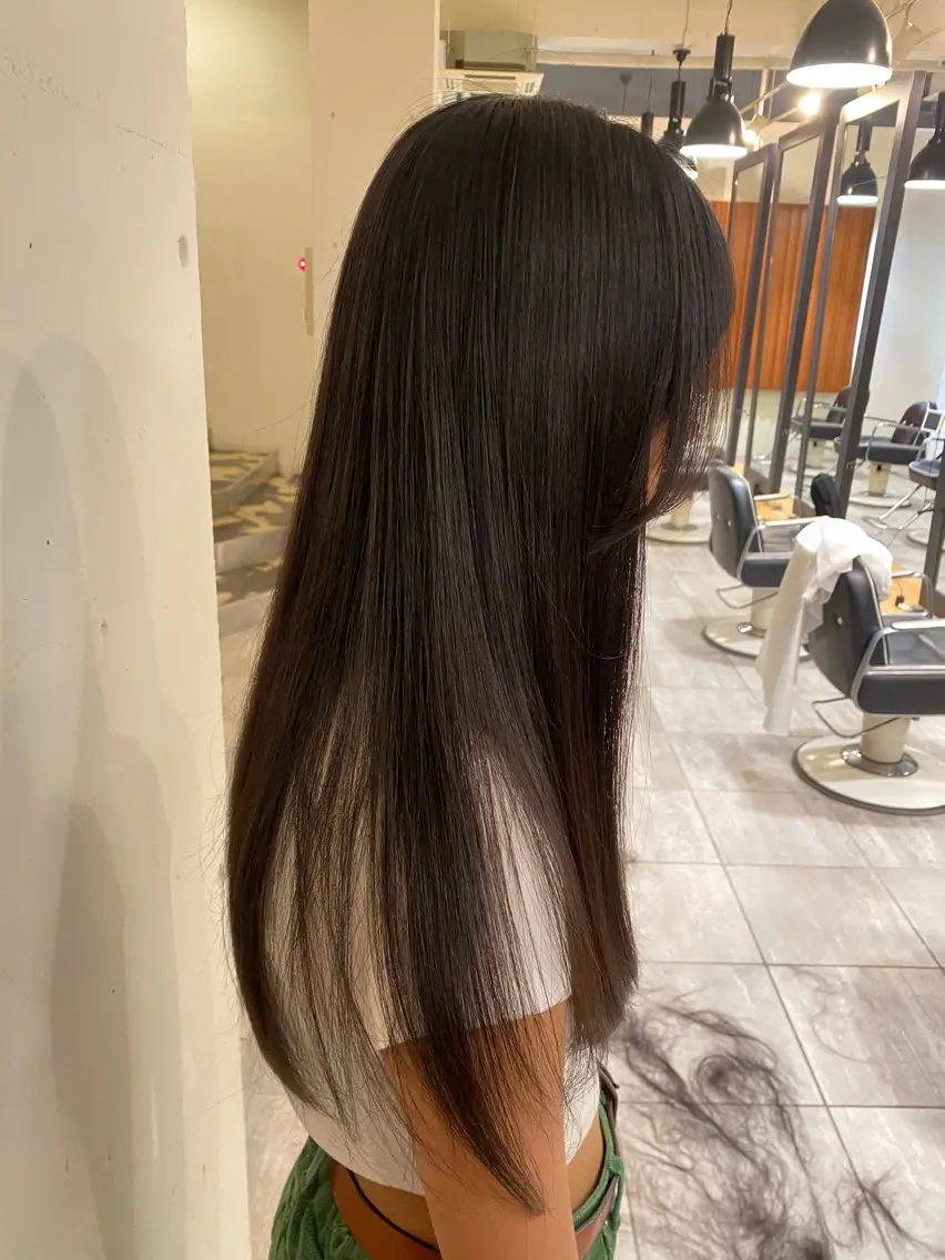ロング カット 西出 Nishideのヘアスタイル