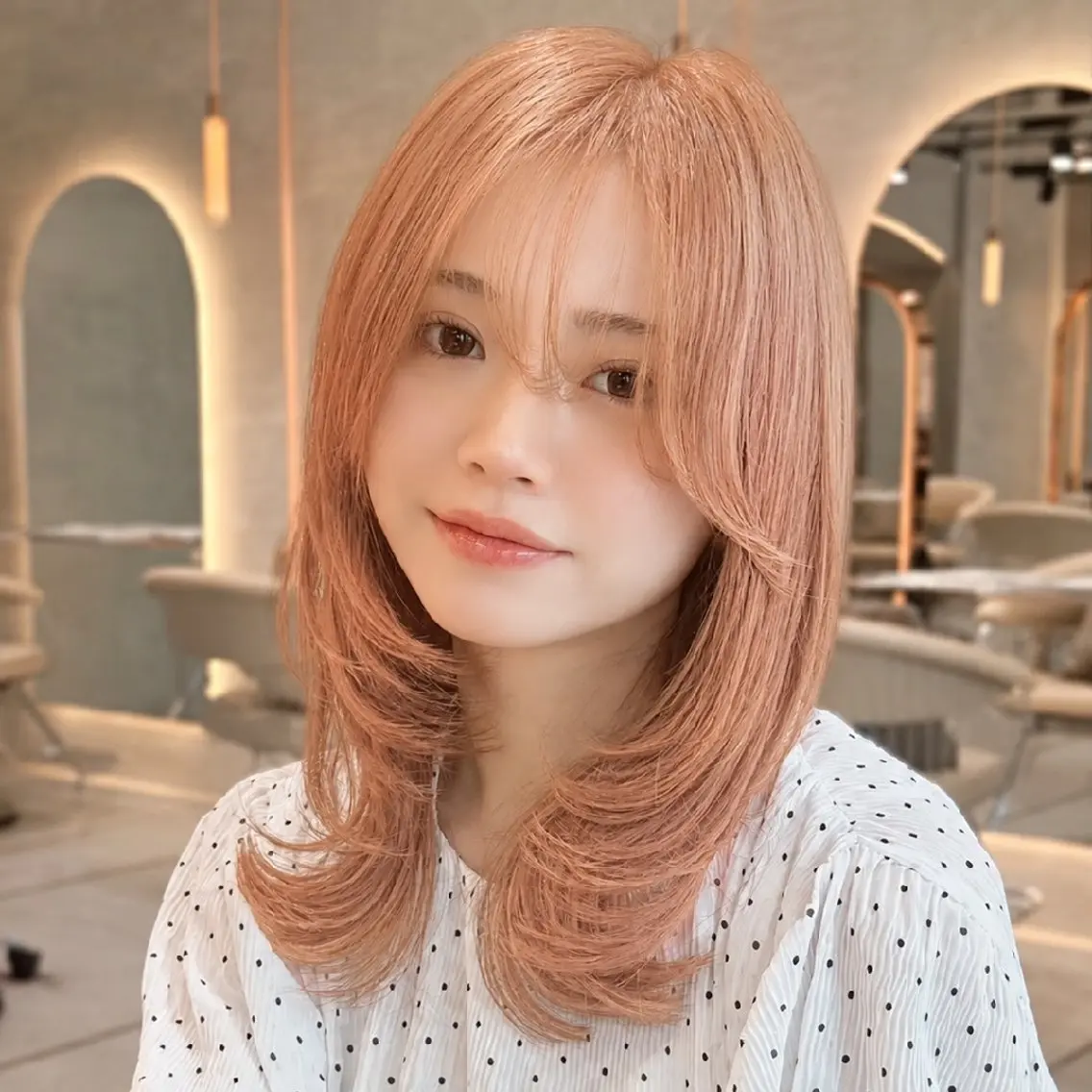 ミディアム ハッシュカット/ ハイトーン/たくみのヘアスタイル