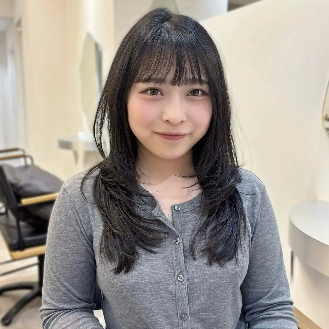 ロング レイヤーカット カット ヘアカラー fuyuna🖤 レイヤーカットのヘアスタイル