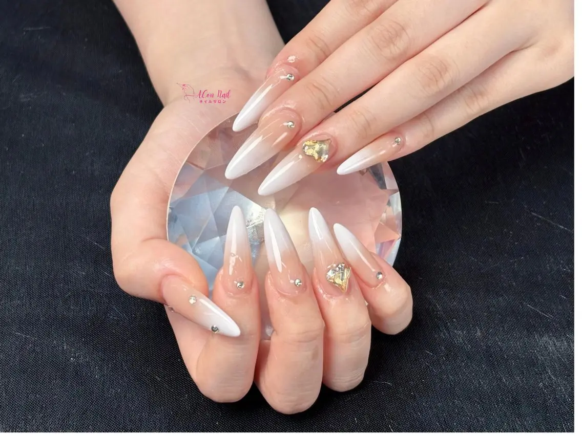 ネイル 桜ネイル 長さ出し フラワーネイル フレンチネイル ジェルネイル ハンドネイル ACon NailSalonのネイルデザイン