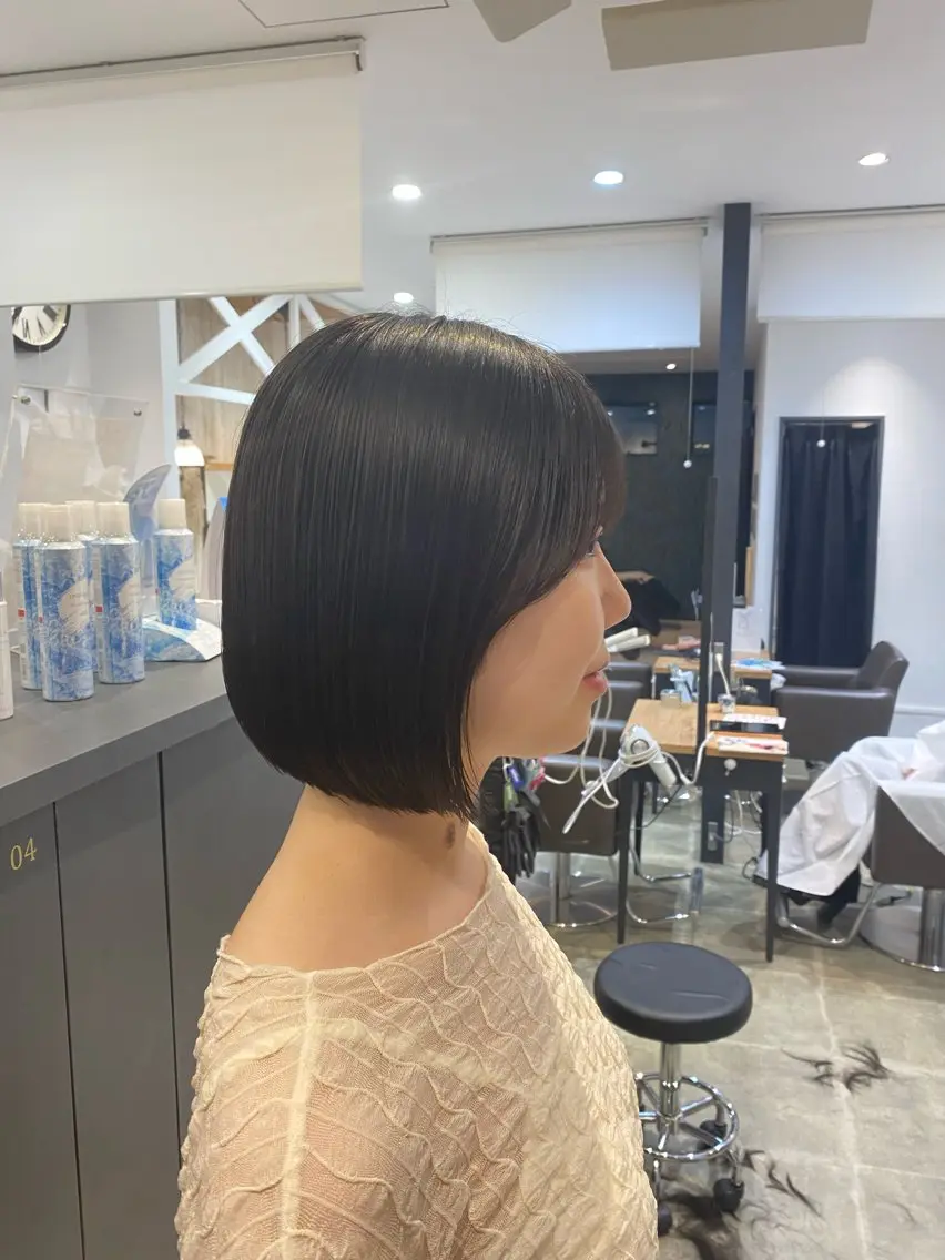 ショート ボブレイヤー ボブ 顔まわりレイヤー 顔周りカット レイヤーカット 柴田 枝利子のヘアスタイル
