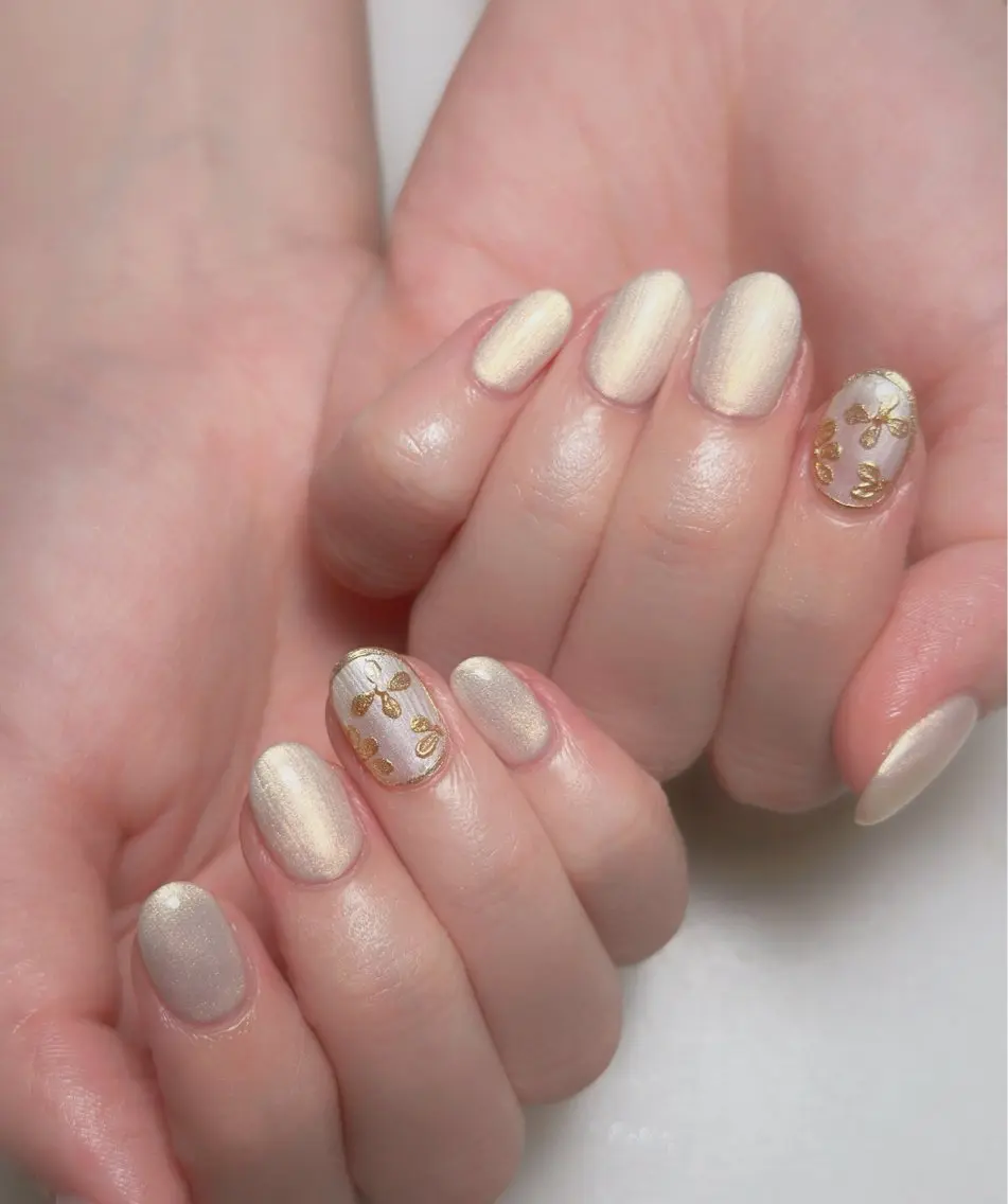 ネイル オーロラネイル 長さ出し フットネイル ラメ(グリッター) ラメグラデーション ハンドネイル 👍thumbs up nail👍のネイルデザイン