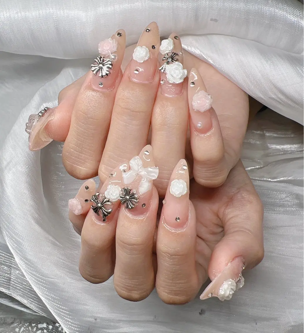 ネイル 長さ出し グラデーション 卒業式 キラキラネイル マグネットネイル ハンドネイル Lee Nailsのネイルデザイン