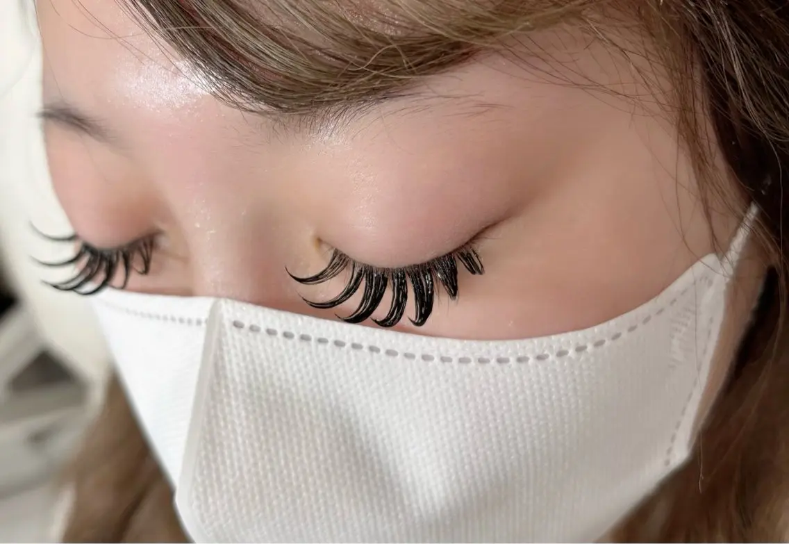 マツエク・マツパ バインドロック 束感まつ毛 I am MISAKIの眉毛・アイブロウイメージ
