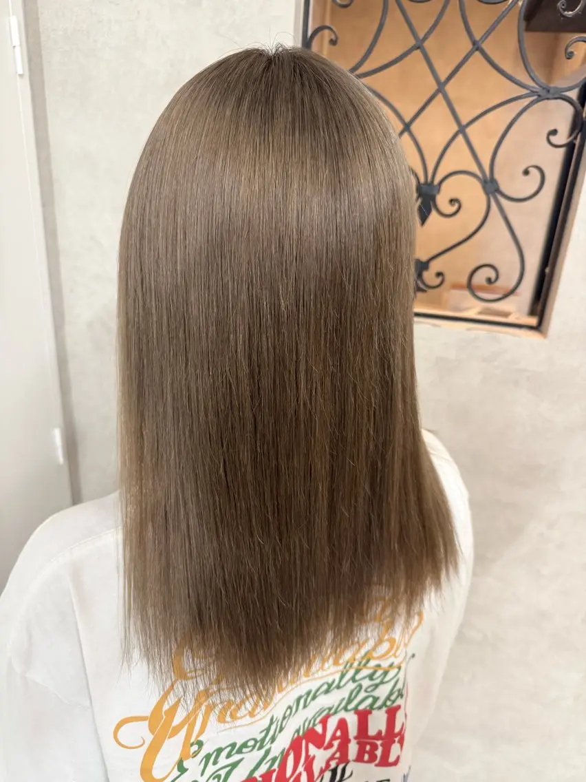 セミロング 垢抜け🪄透明感✨ ブリーチ特化のヘアスタイル