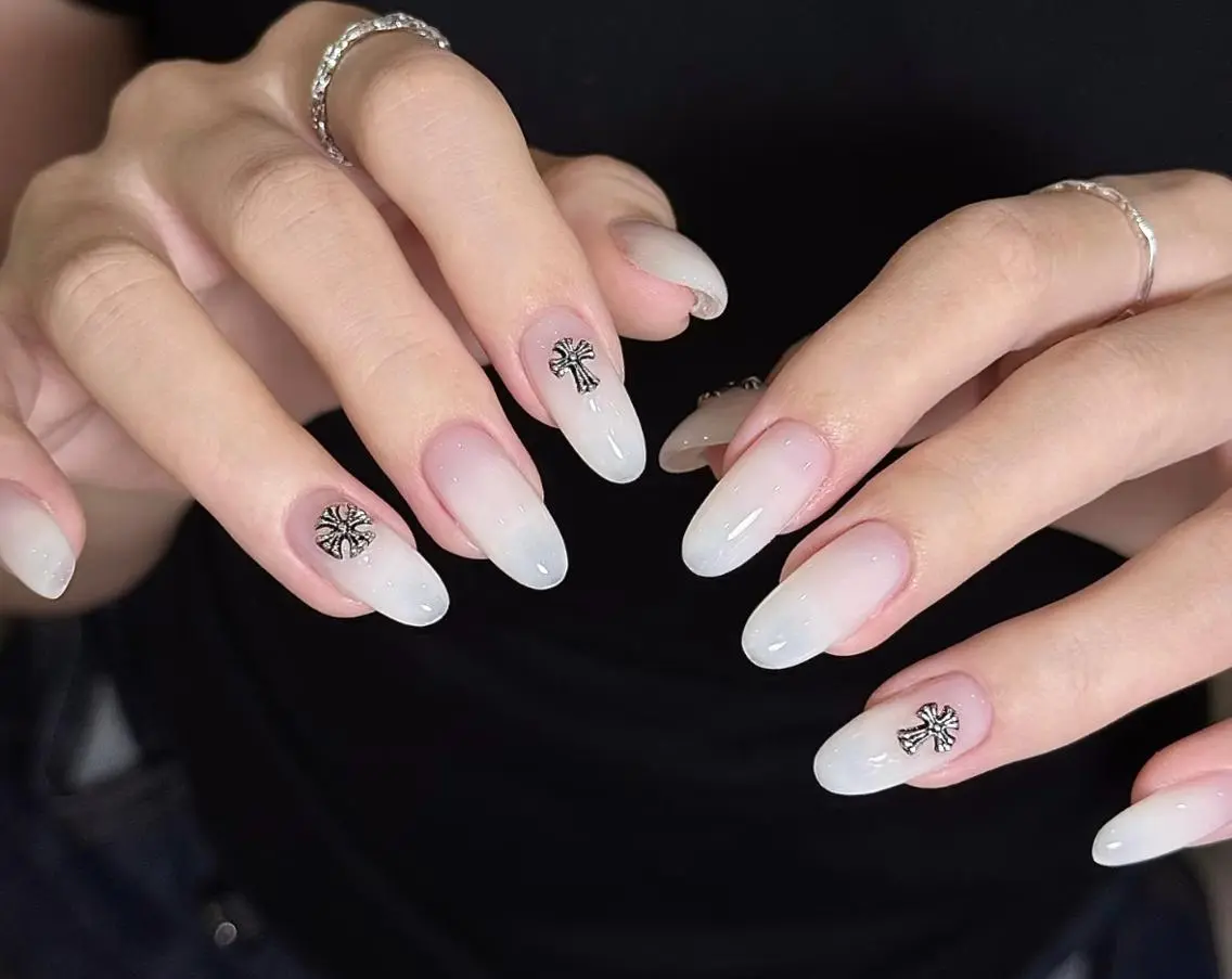 ネイル ハンドネイル エリ🫧 nail池袋東口のネイルデザイン