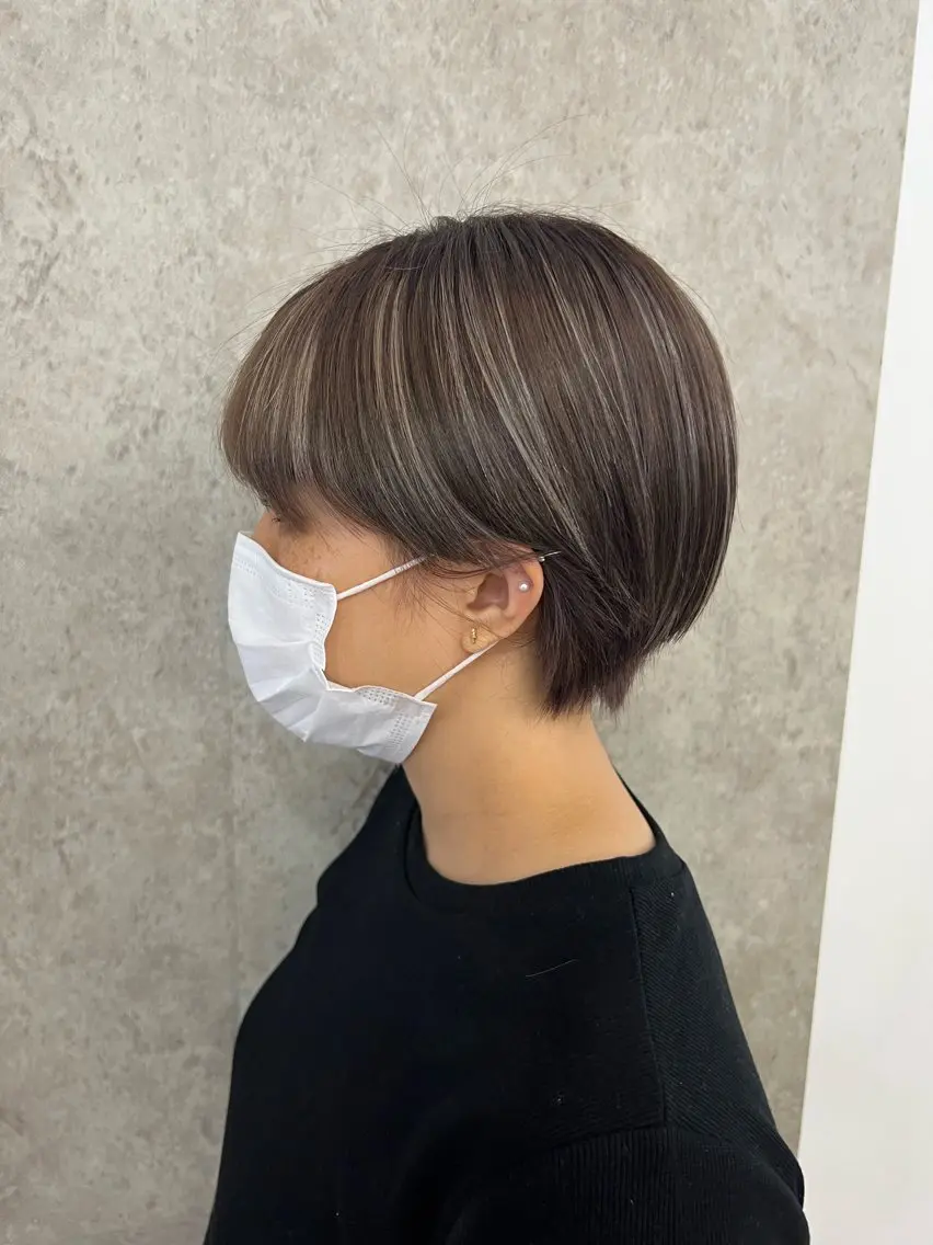 ショート カラー パーマ ヘアアレンジ ハンサムショート 丸みショート ハイライトカラー くびれヘア ハイライト ショートヘア原宿 fifth コシのヘアスタイル