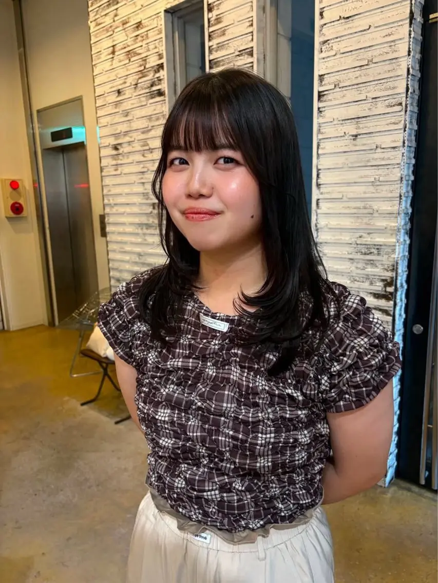 ロング 顔まわりレイヤー 顔周りカット レイヤーカット カット ✨髪質改善/ カットモデル/けんとの眉毛・アイブロウイメージ
