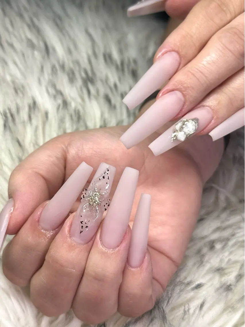ネイル ハンドネイル nes.nail★ AYANOのネイルデザイン